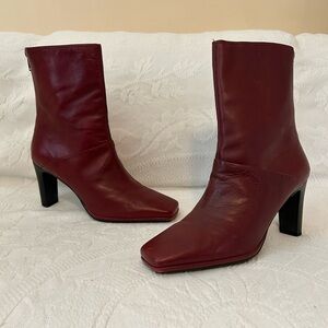 Markon "Dorian" Red Leather Ankle Boots with 3" Heel